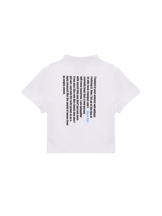 MOCK NECK TYPO CROP TOP IN WHITE