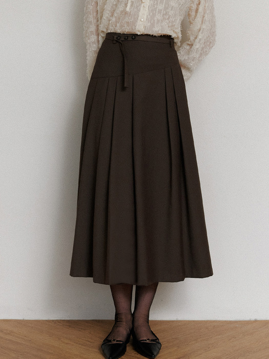 comos 1189 unbalance tuck flared skirt (brown)