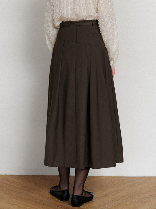 comos 1189 unbalance tuck flared skirt (brown)