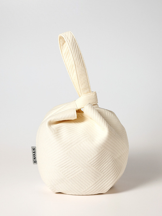 Embossing Dumpling wrist bag_Stripe Ivory