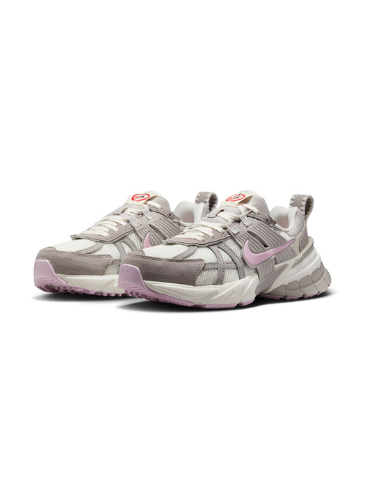 [HV5997-161] W NIKE V2K RUN