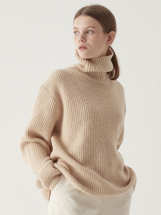 Alpaca turtleneck sweater - Light beige