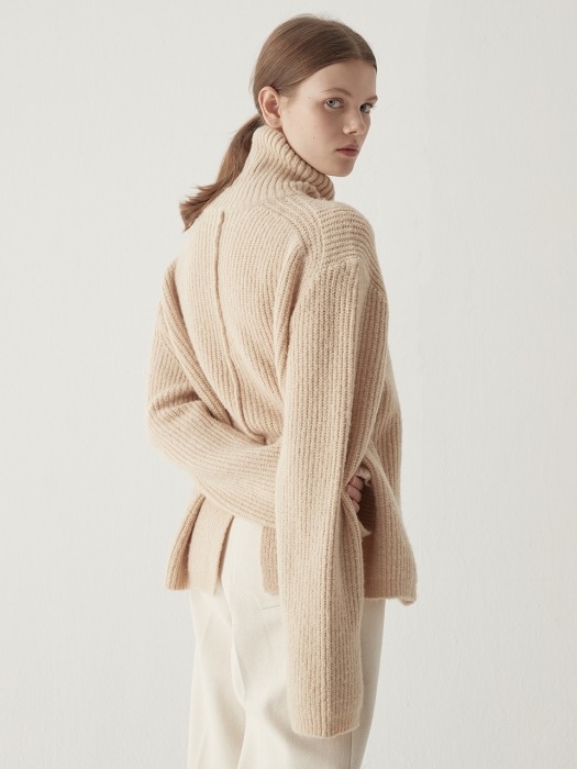 Alpaca turtleneck sweater - Light beige