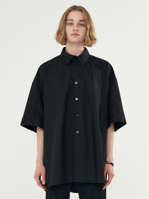 BACK PLEATS SHIRT BLACK