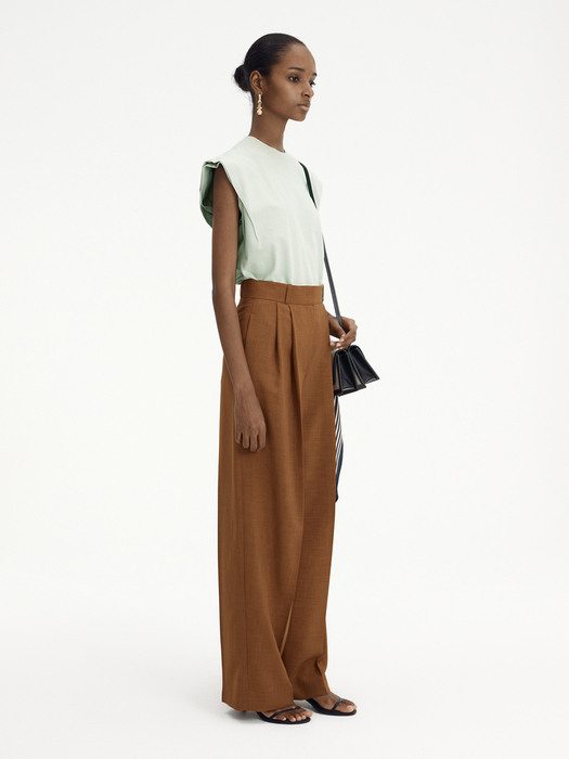 PLEATED WIDE LEG TROUSERS (CAMEL)