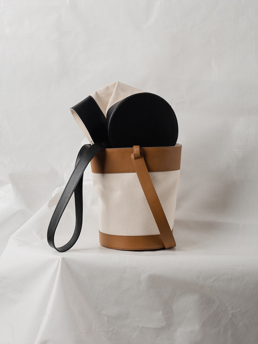 Canvas bucket bag