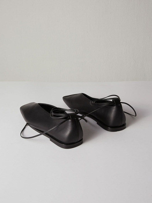 Emma Flat Leather Black