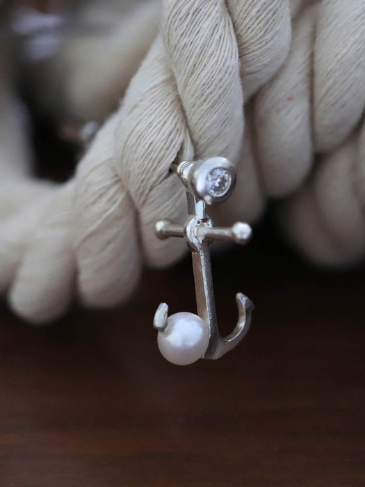 Skewered Anchor Brooch (Fisherman`s Anchor)