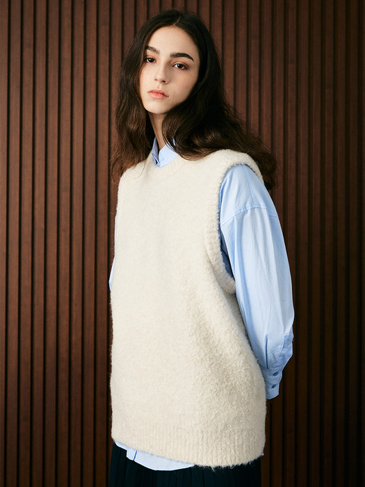 BOUCLE ROUND KNIT [IVORY]