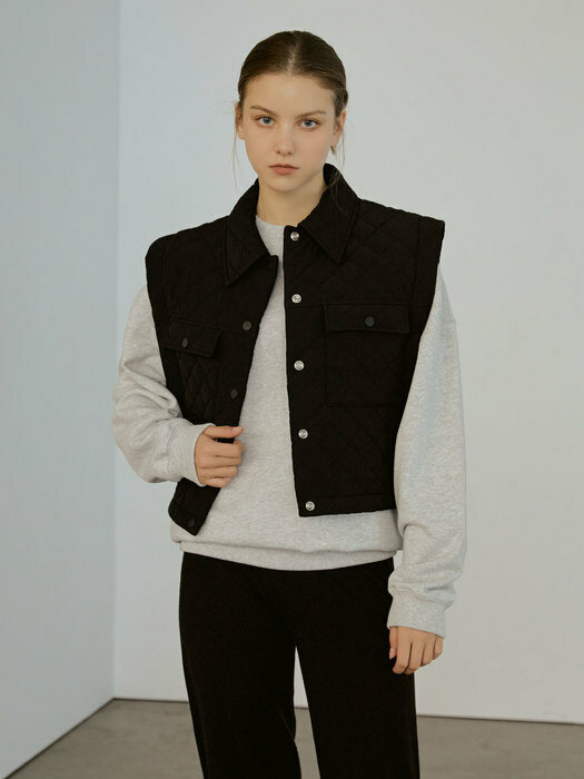 Pocket crop quilting vest (black)