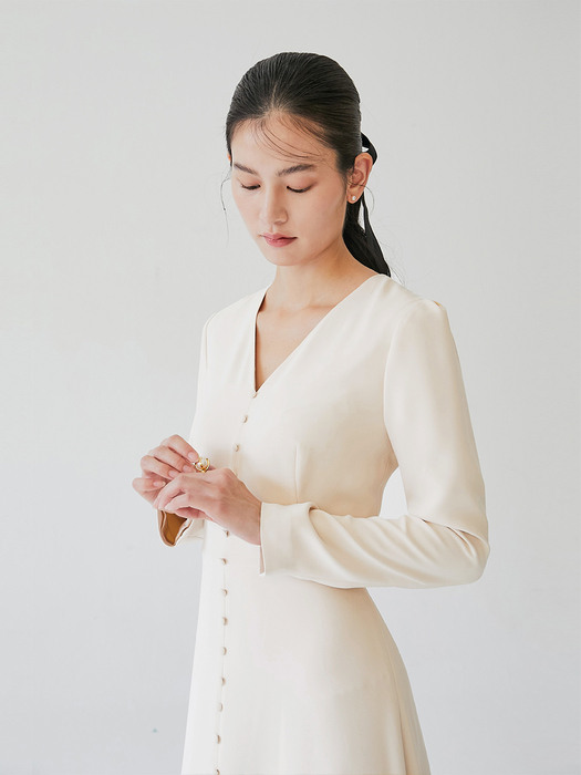 [미전시]CHELSEA V-neck long sleeve maxi dress (Ivory)