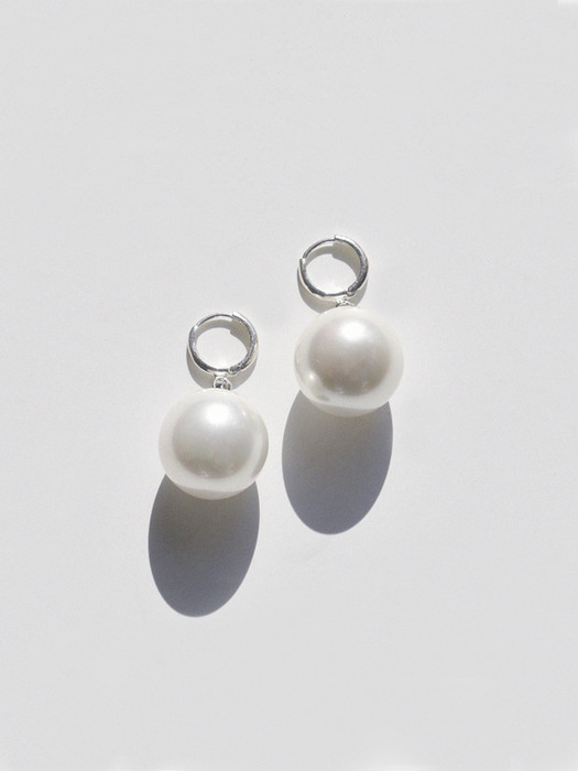 Dear Pearl Earring (WHITE)