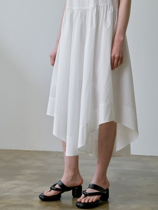 Curved-Cut Dress _ white