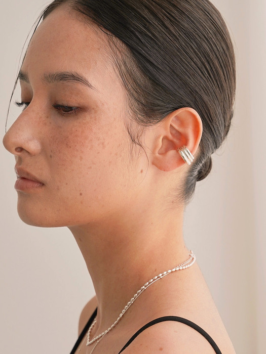 Curve Motion - Ear Cuff 04