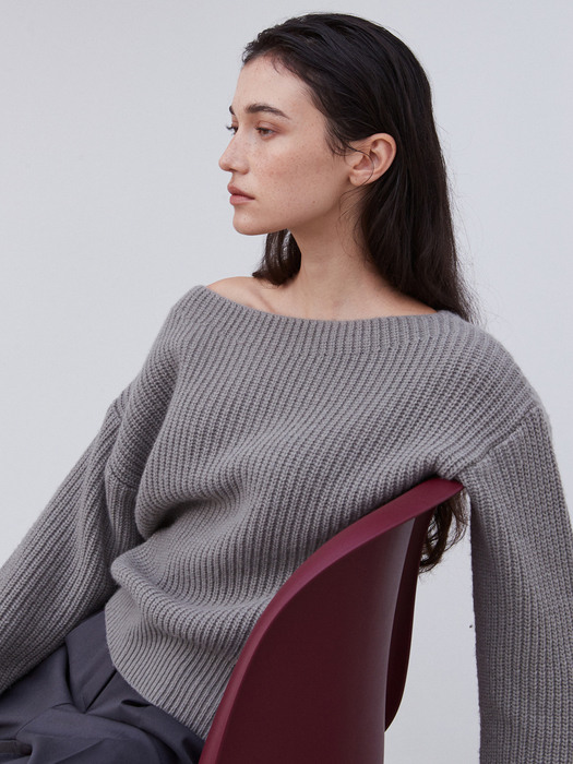 OU972 wool off shoulder knit (grayish khaki)