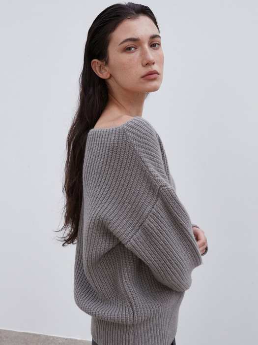 OU972 wool off shoulder knit (grayish khaki)