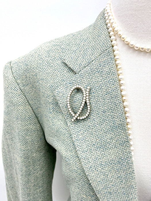 0106 PEARL BROOCH