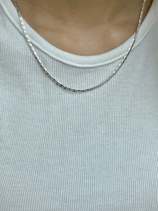 fools of chain necklace