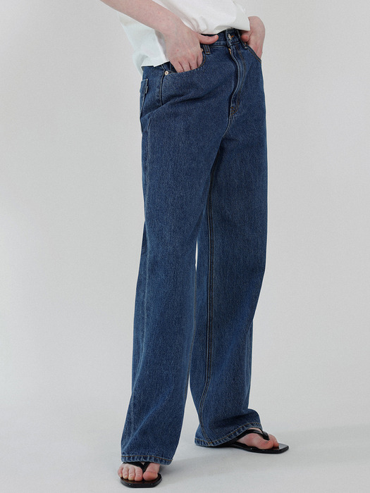 Loose fit straight jean_blue
