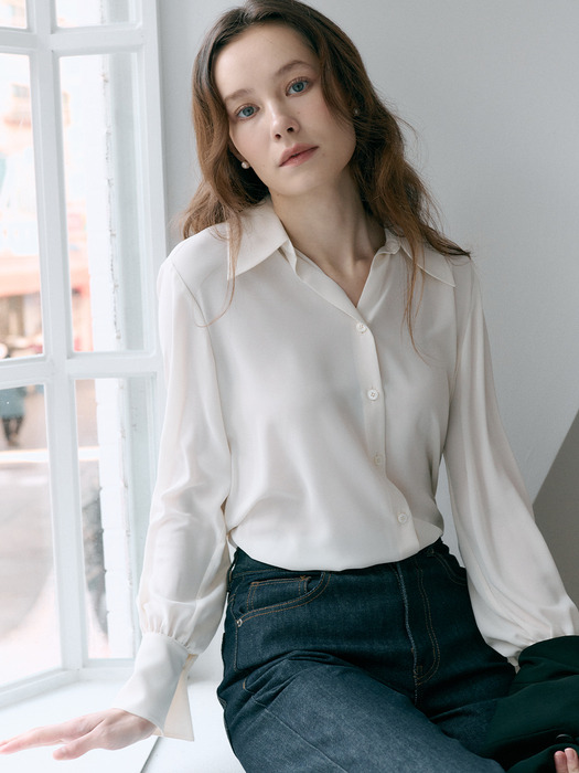 [Drama Signature] Wide Collar Silky Blouse_2color