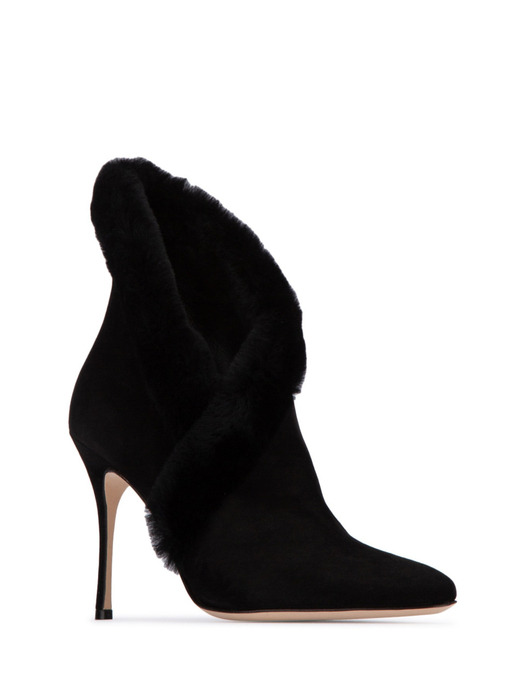 [마놀로 블라닉] FW23  부츠 NESTANU3232562 BLCK