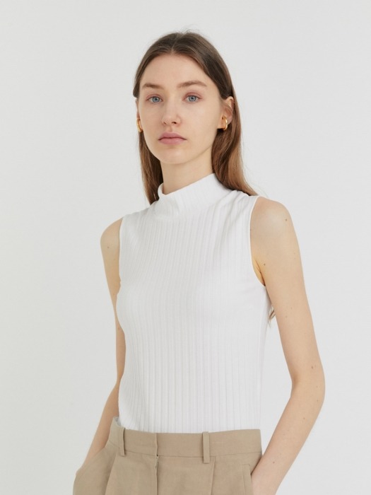 HIGH NECK SLEEVELESS [O/WHITE]