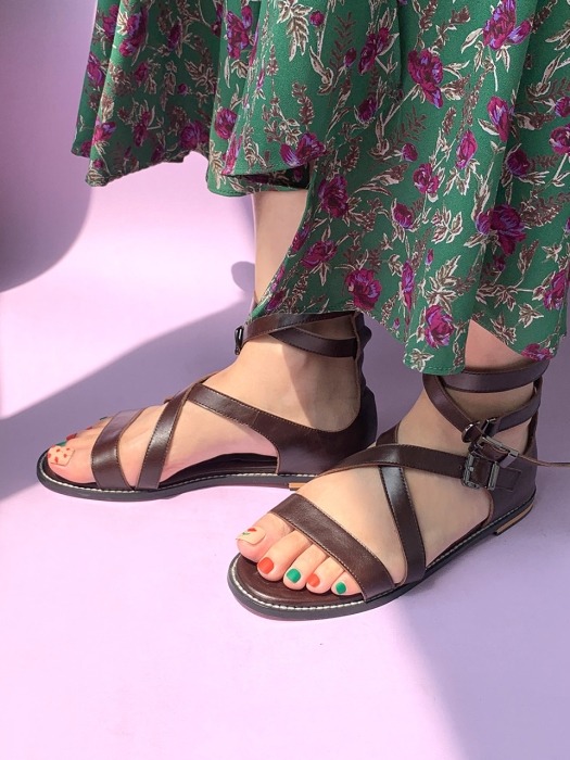 vintage strap buckle sandal