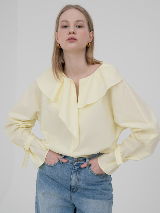 Shirring pointed collar blouse in lemon
