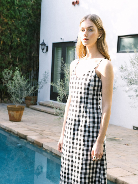 [20SS] SANTA BARBARA v neck sleeveless maxi dress  (Black and white gingham check)