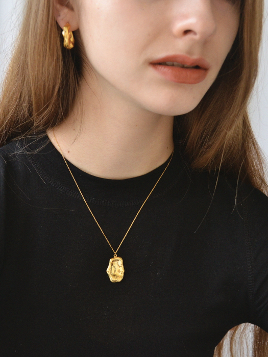 gold wave necklace