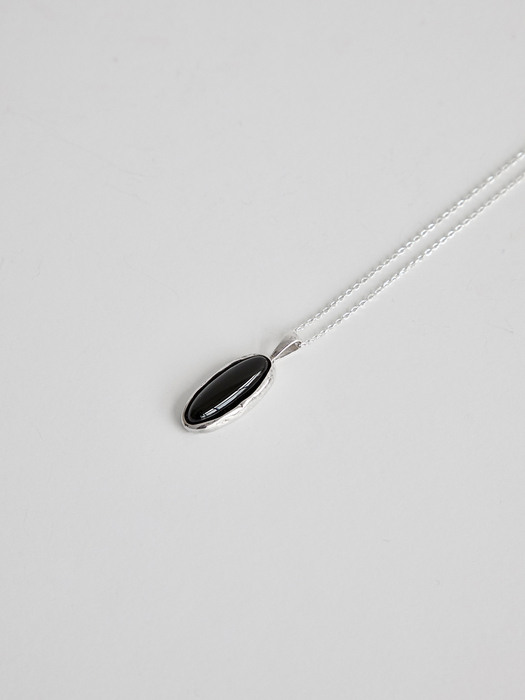 oval necklace black
