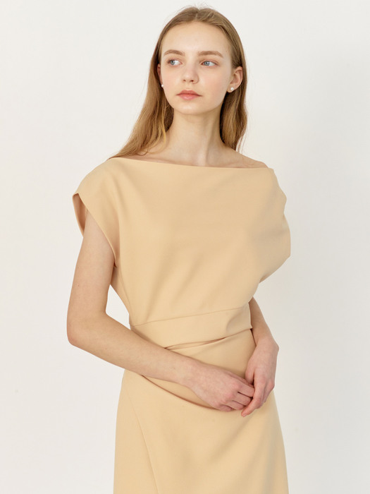 [미전시]ATHENA Asymmetric sleeve flared dress (Cream Yellow)
