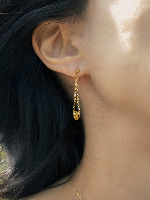 Traditional rondaell drop earring