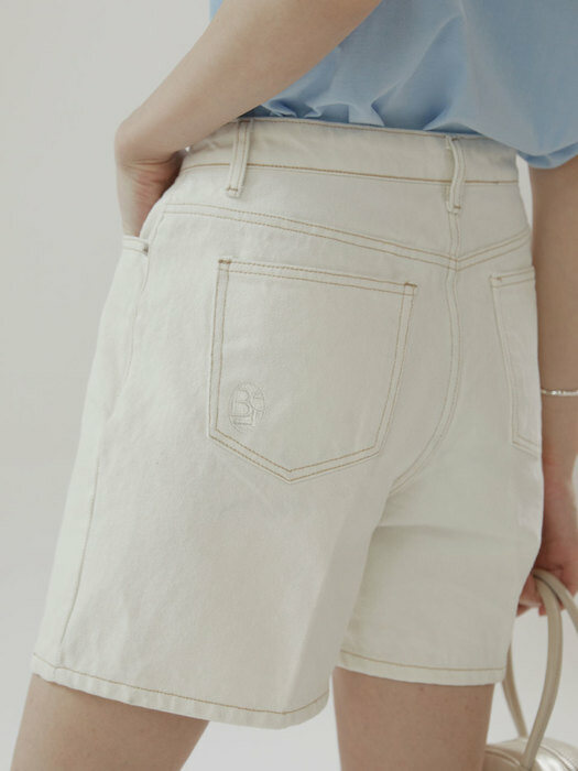 Denim bermuda shorts (Cream)