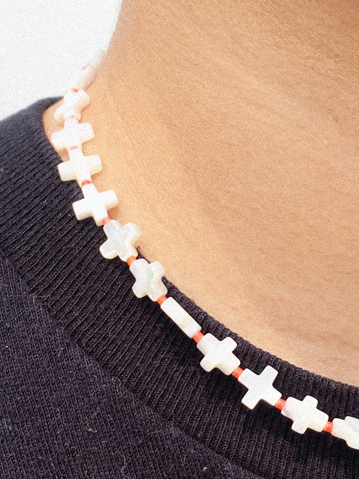 Tiny Cross Necklace 