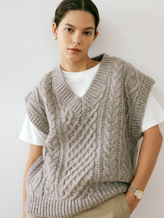 Kable wool knit vest (Moca beige)
