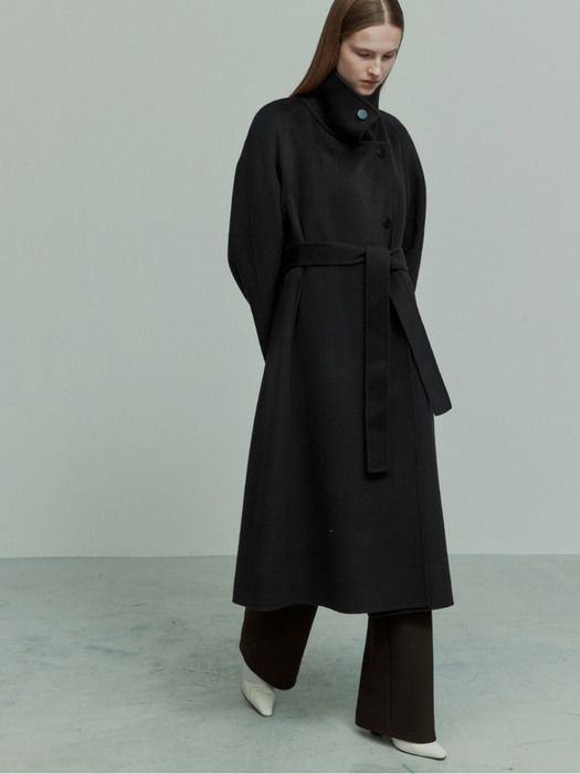 HIGH-NECK WOOL HANDMADE COAT  BLACK