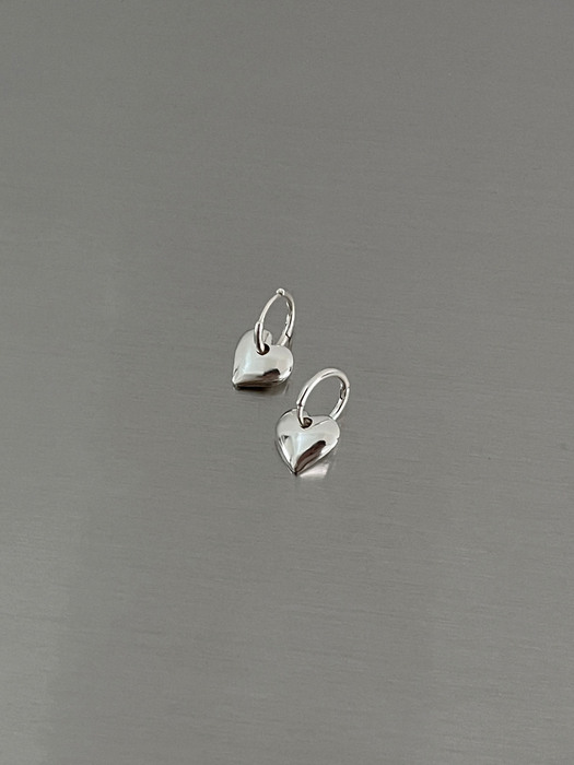 [단독] Love earrings
