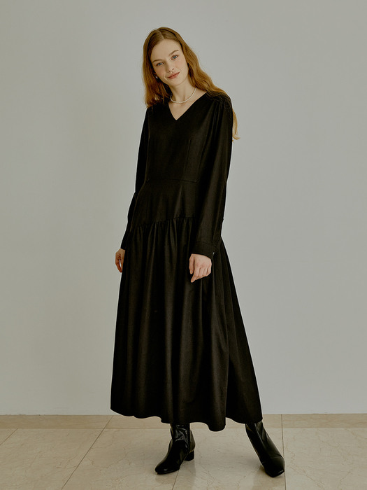 Above unbalance dress (black)
