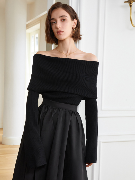 YY Covered chest off-shoulder top
