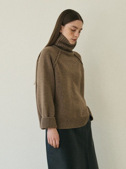 WOOL TURTLE NECK PULLOVER_BROWN
