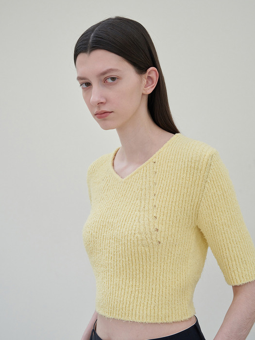 WAVE NECK CROPPED KNIT PULLOVER_SOFT YELLOW