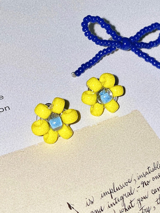 Picnic Yellow Flower Beads Earring 