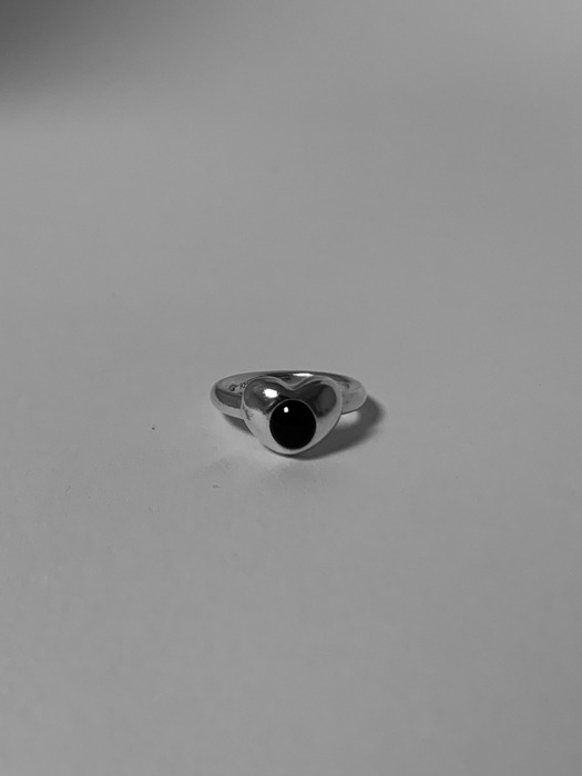 [925 silver] Tiny hole heart ring - onyx