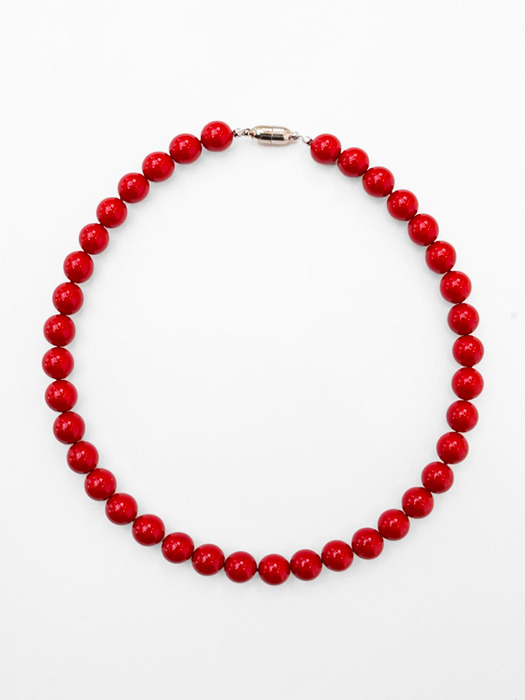 SHY RED PEARL NECKLACE