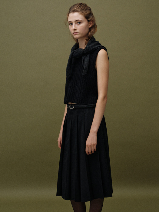 Wool pleated skirt (Black)