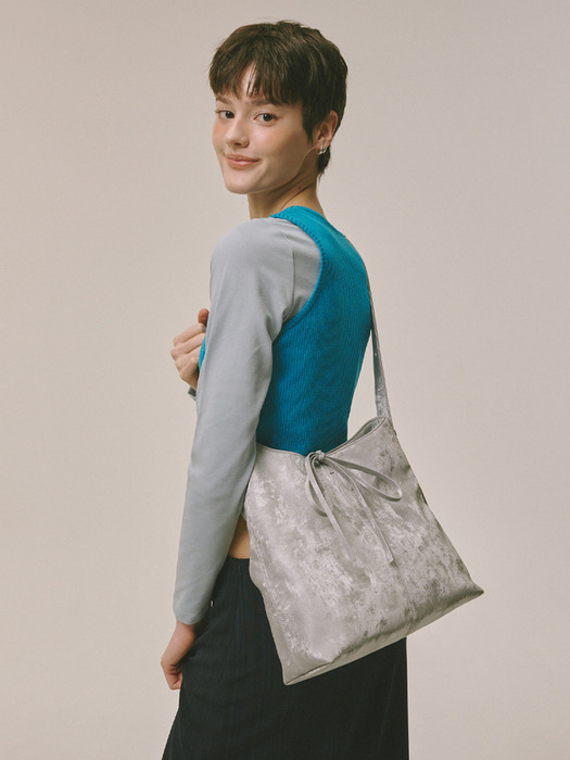 Triangle shoulder bag Silver