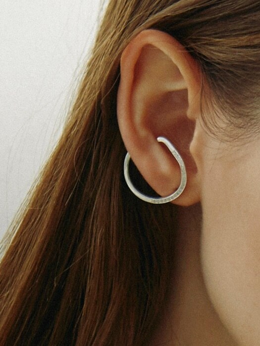 C Line Single Earring 