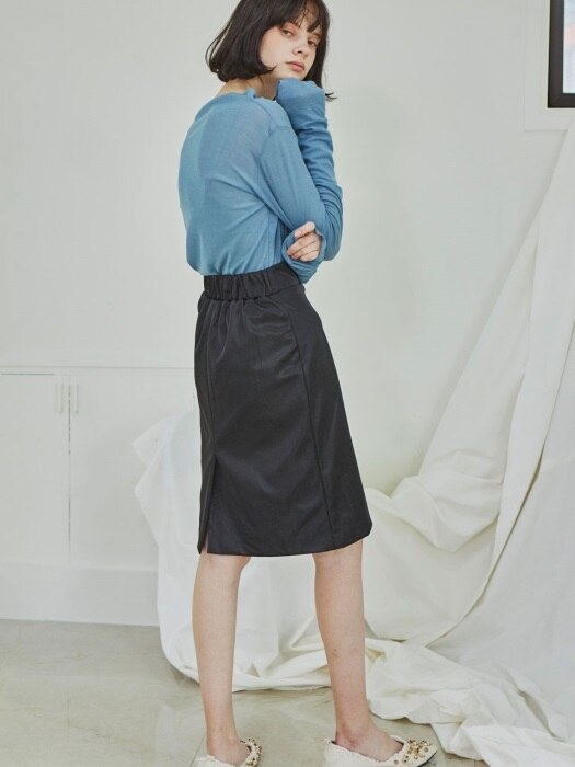 Glossy H Line Skirts_Black
