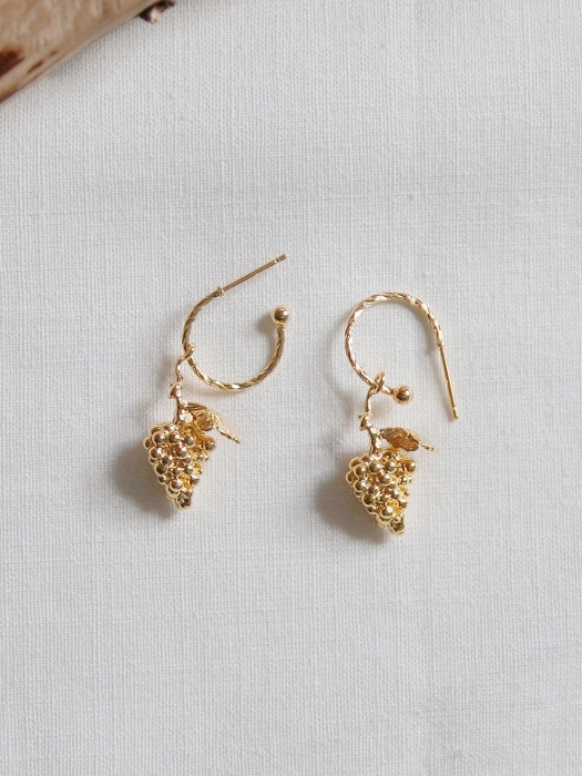 gold grape earrings